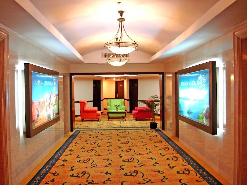 New Era Hotel Kunming Exterior foto
